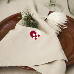 Stofserviet - Tradition - Flettet hjerte - Hrfarvet