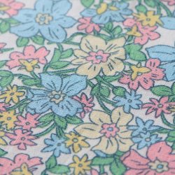 Pudebetr�k - Bl�, rosa og gule blomster - 60 x 60 cm