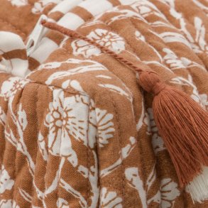 Smukke toilettasker med h�ndlavede detaljer den fineste terrakotta-farve &hearts;