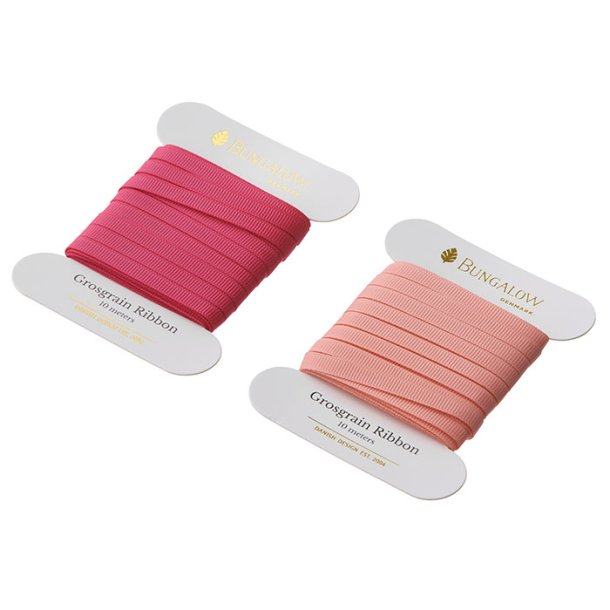 S�t med to smalle grosgrainb�nd fra Bungalow i Pale Pink og Azalea