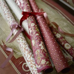 H�ndlavet gavepapir Roja � Ruby � 6 ark