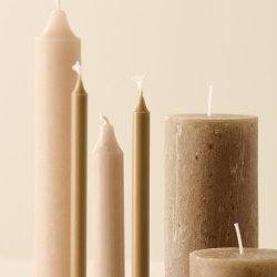 Elegante kertelys - i fine, lyse farver...